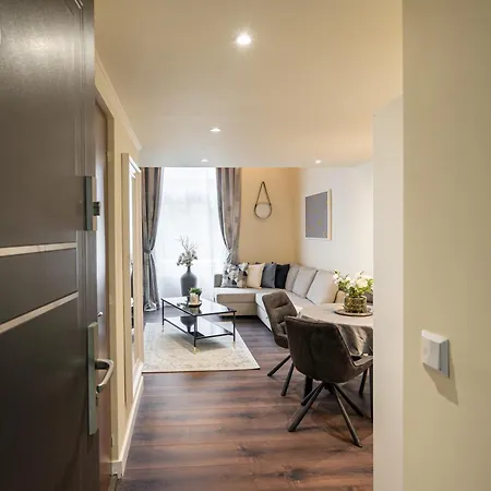 Szent Istvan Aparthotel 4*