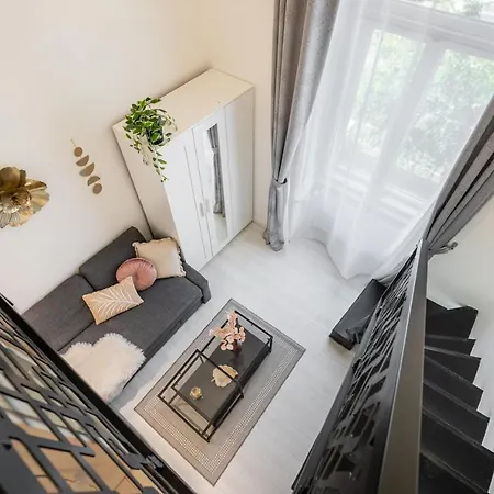 Szent Istvan 公寓式酒店 4*