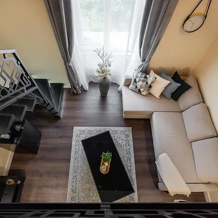 Szent Istvan 公寓式酒店 4*