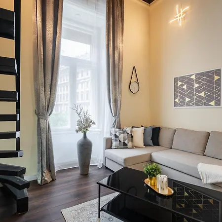 Szent Istvan Hotel apartamentowy 4*